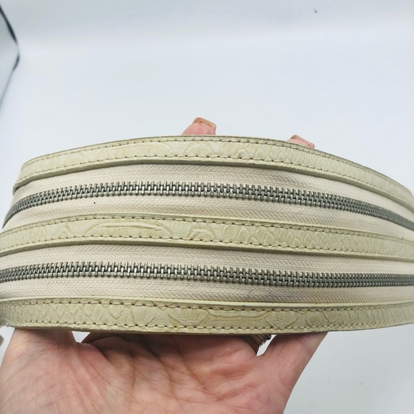 THREE BELTS TO ONE & BACK NY& CO - Picture 4 of 12